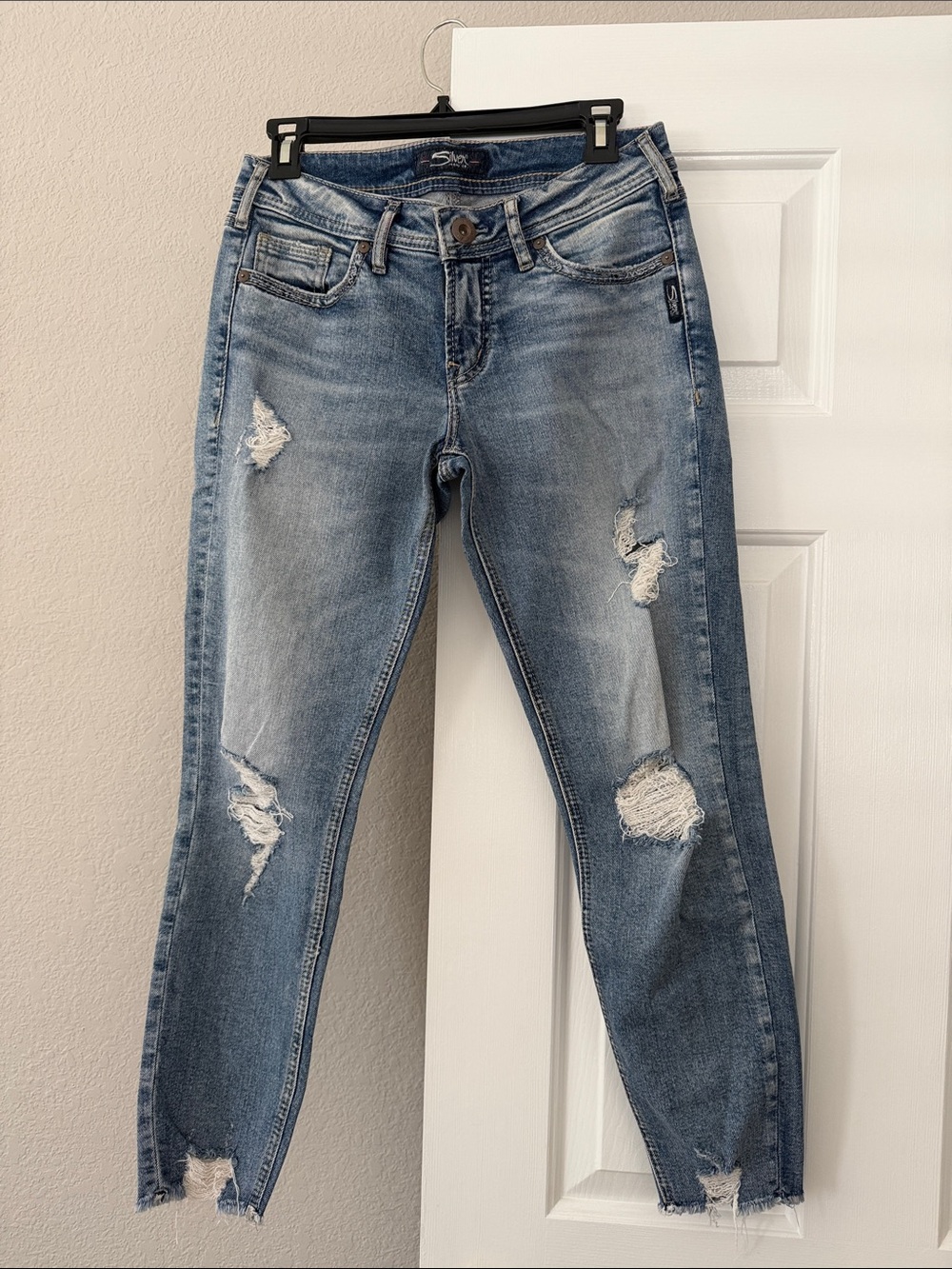 Silver Jeans Light Wash Ripped Skinny Jeans
